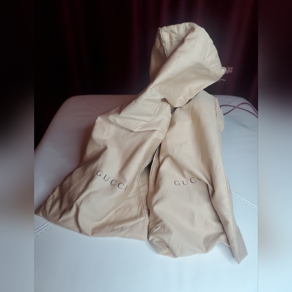 Gucci suede heels size 38 (8) - Picture 2 of 5